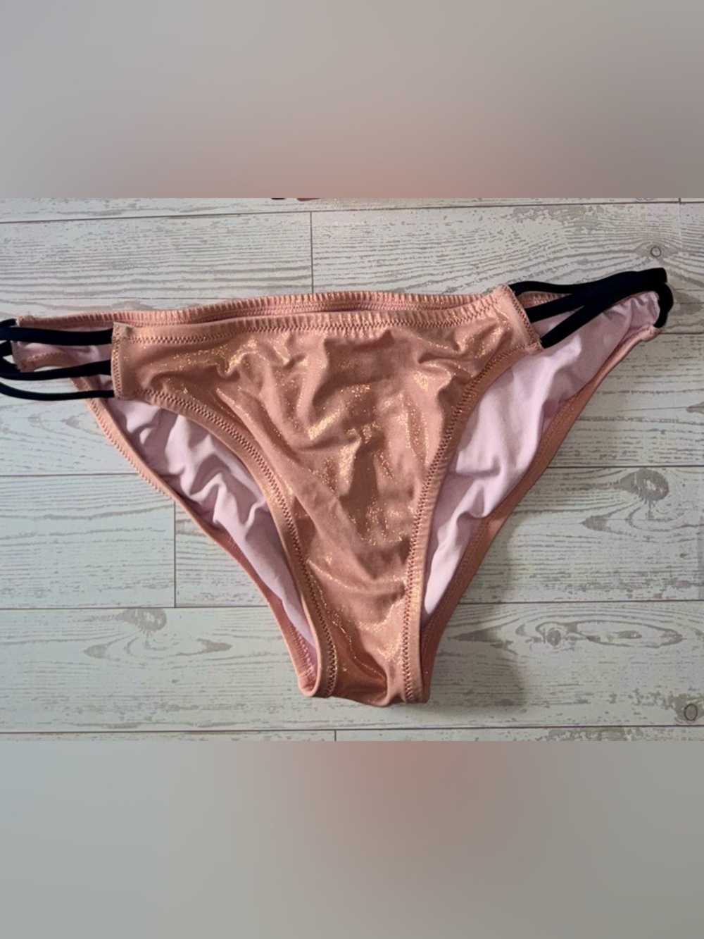 ✨ Shimmery Light Coral Bikini with Black Trim - Picture 10 of 15